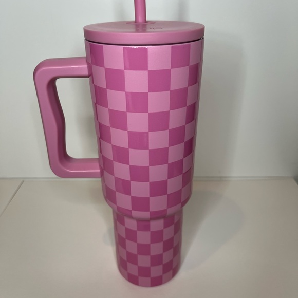 Simple Modern Pink Checkered Valentines trek 40 oz - Picture 3 of 7